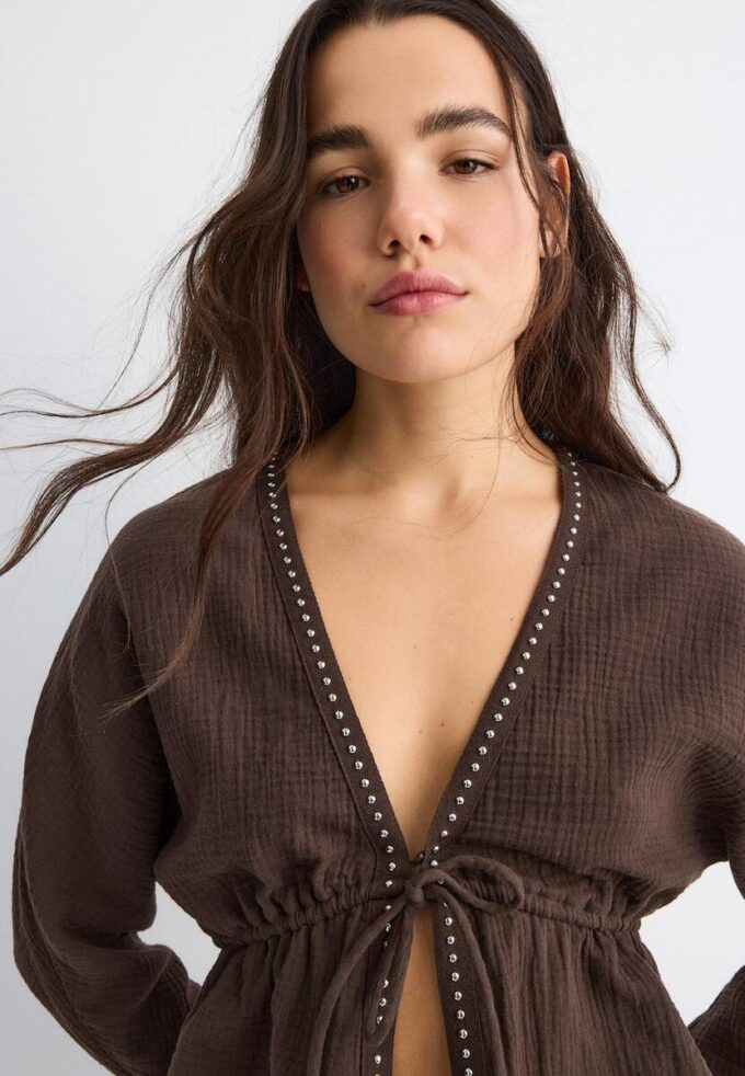 Chemise ajourée cloutée Chemise ajourée cloutée