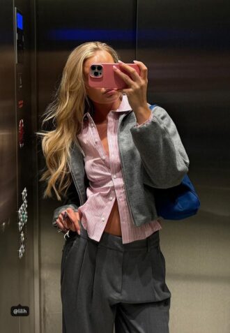 Chemise ajustée avec couture sous la poitrine