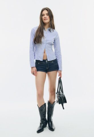 Chemise ajustée avec couture sous la poitrine