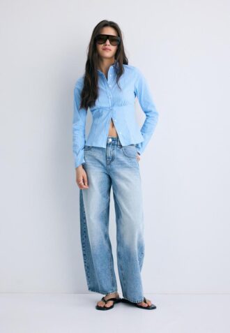 Chemise ajustée avec couture sous la poitrine