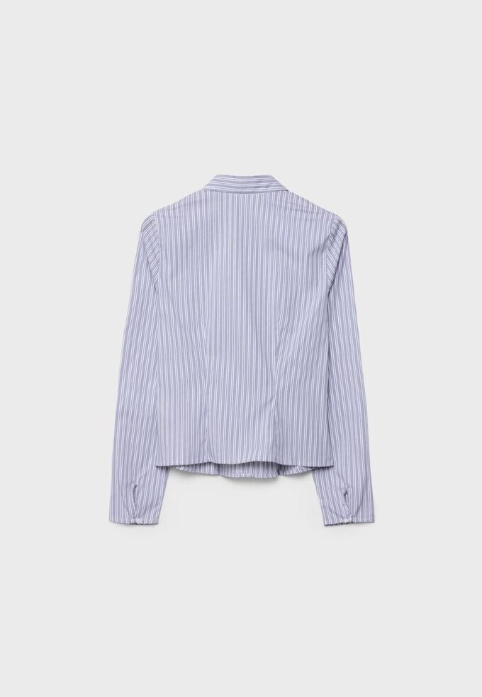 Chemise ajustée avec couture sous la poitrine