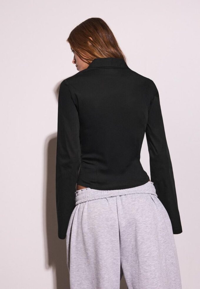 Chemise ajustée à manches fluides Chemise ajustée à manches fluides