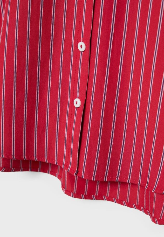 Chemise basique en popeline rayée avec poche