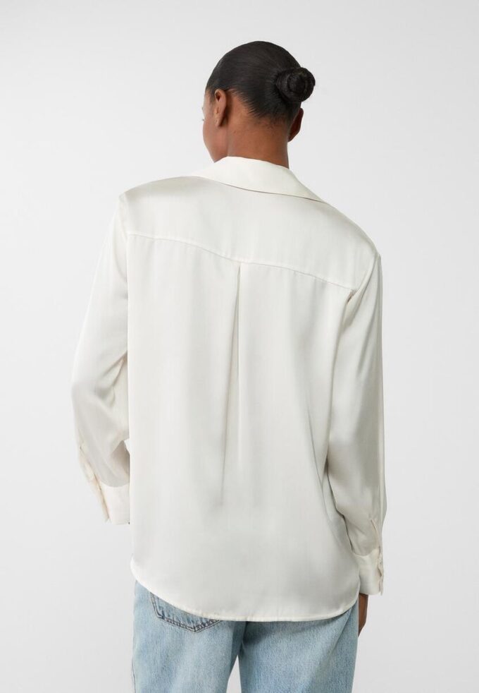 Chemise à col en satin Chemise à col en satin