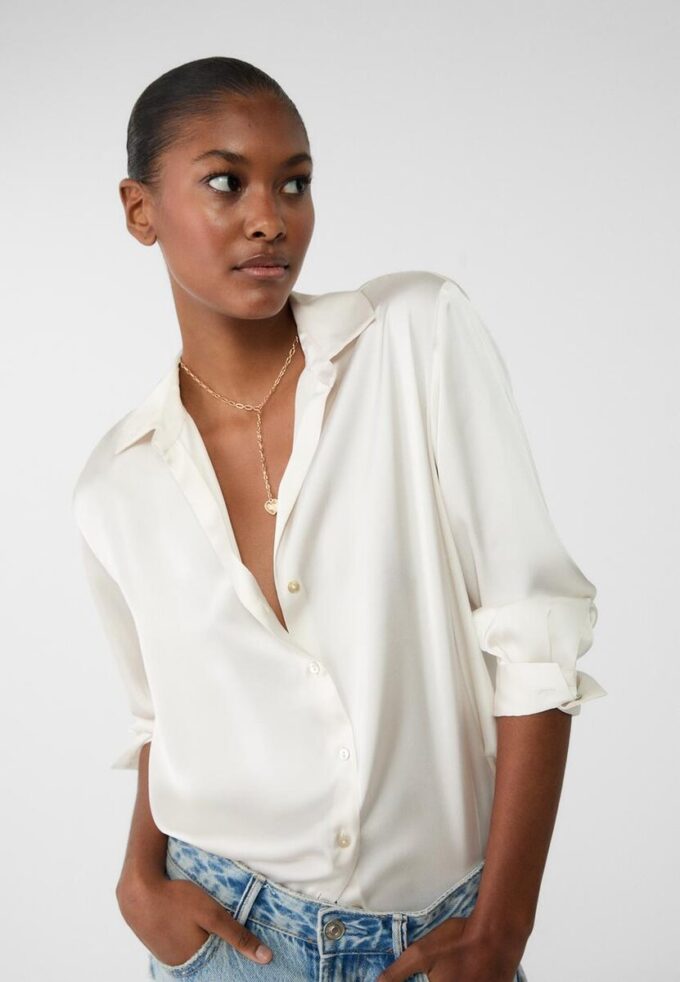 Chemise à col en satin Chemise à col en satin