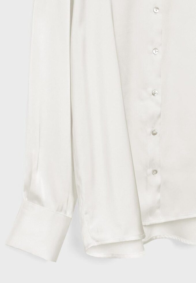 Chemise à col en satin Chemise à col en satin