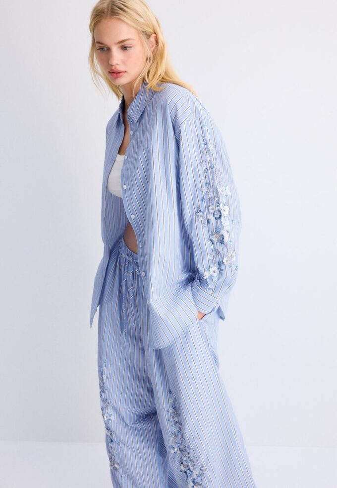 Chemise à manches brodées Chemise à manches brodées