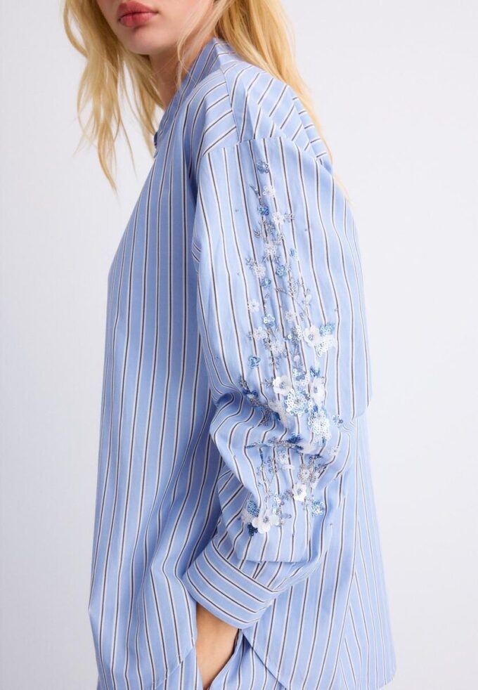 Chemise à manches brodées Chemise à manches brodées