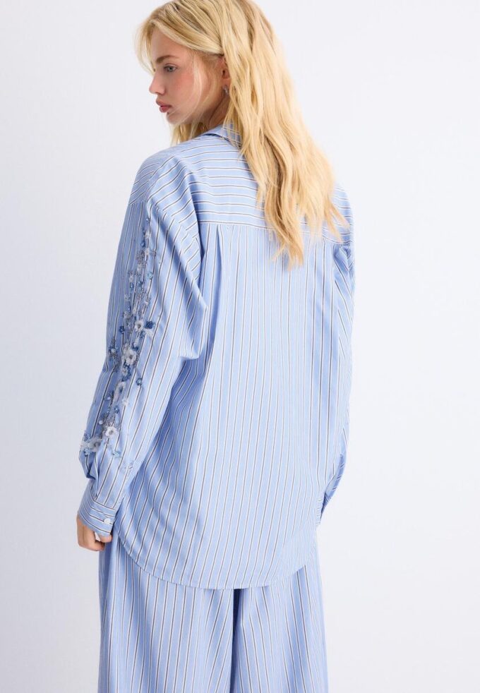 Chemise à manches brodées Chemise à manches brodées