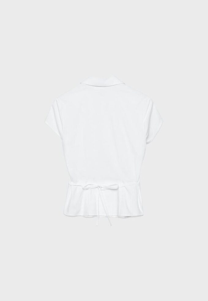 Chemise à manches courtes avec couture sous la poitrine Chemise à manches courtes avec couture sous la poitrine