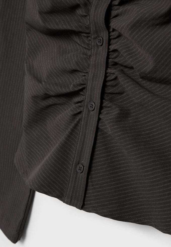 Chemise unie froncée