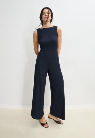 Combinaison droite sans manches