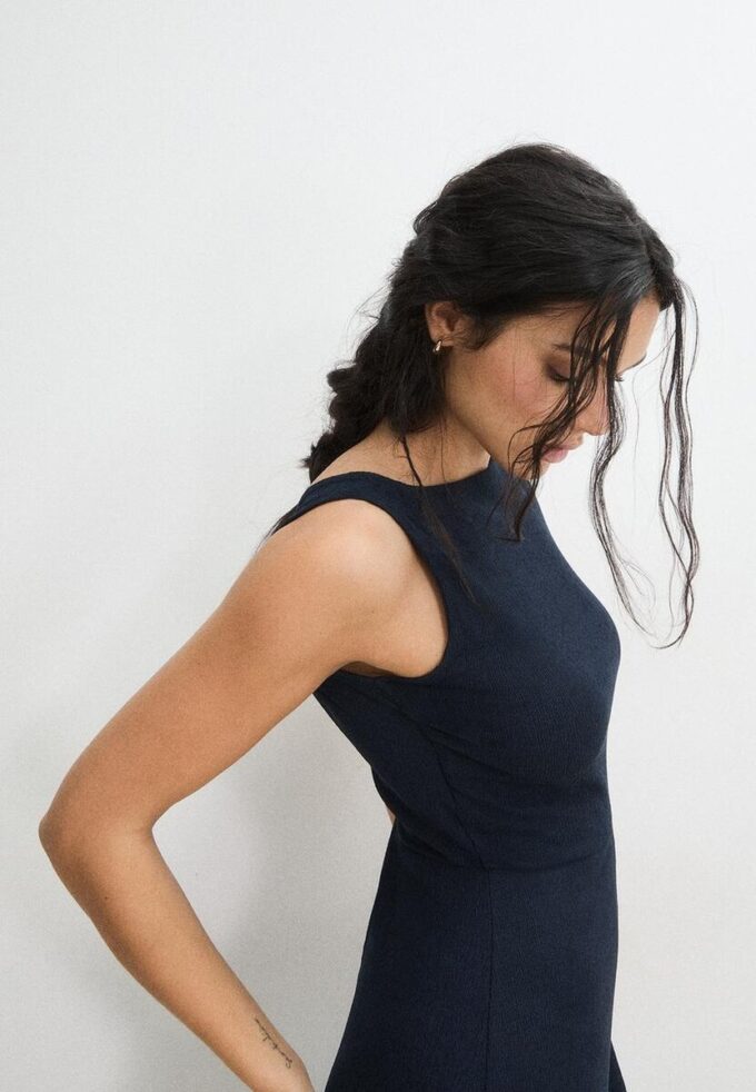 Combinaison droite sans manches