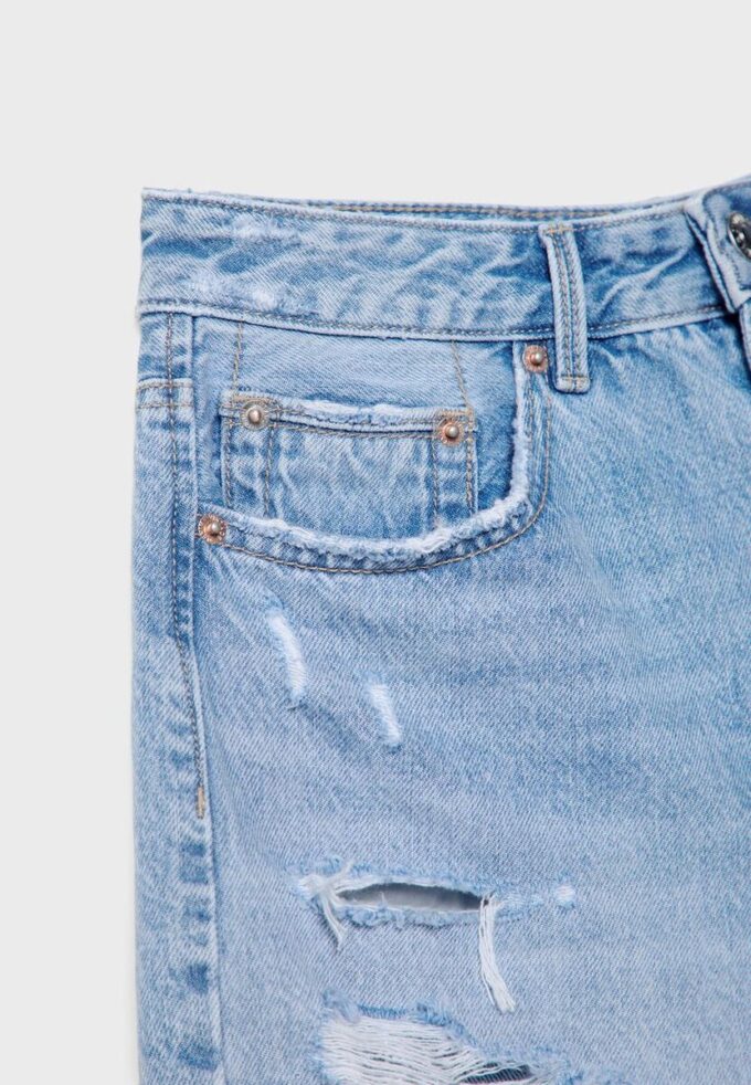 Court en denim déchiré D75 Court en denim déchiré D75