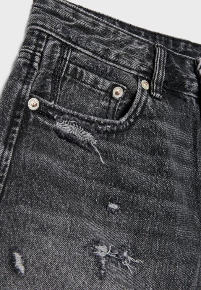 Court en denim déchiré D75 Court en denim déchiré D75