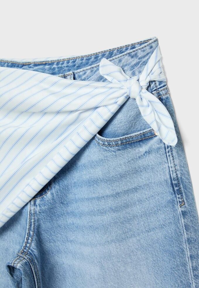 Culotte en jean avec détail foulard Culotte en jean avec détail foulard