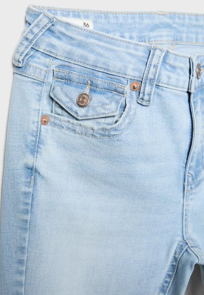 D04 Jean Flared taille basse