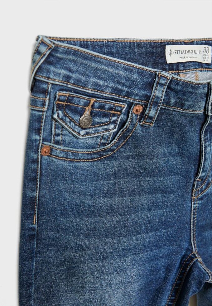 D04 Jean Flared taille basse