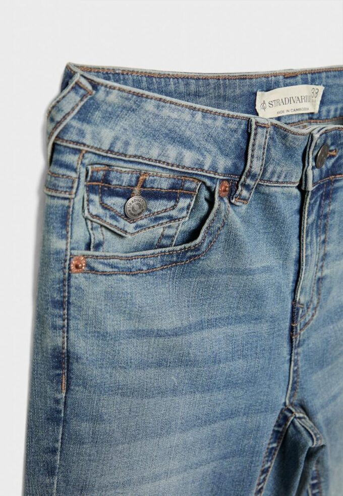 D04 Jean Flared taille basse D04 Jean Flared taille basse