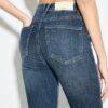 D09 Jean skinny taille très haute