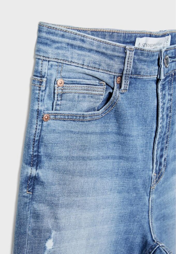 D09 Jean skinny taille très haute