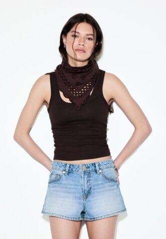 D79 Shorts de taille basse