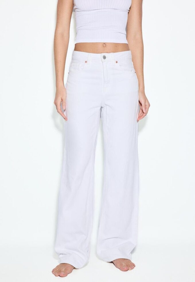 D92 Jean droit à jambes larges