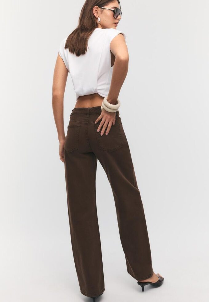 D92 Jean droit à jambes larges