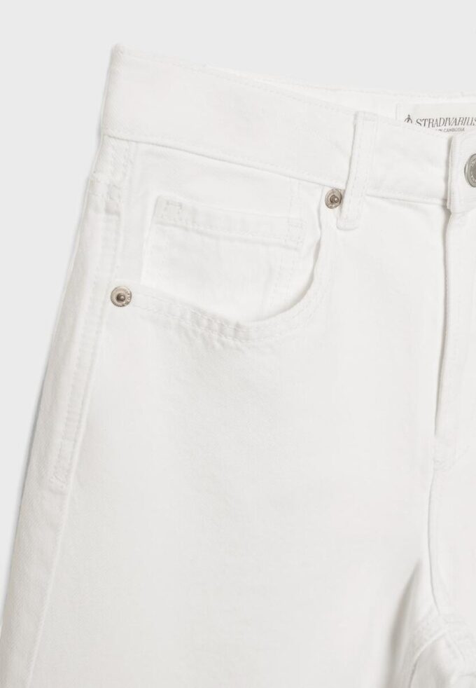 D92 Jean droit à jambes larges