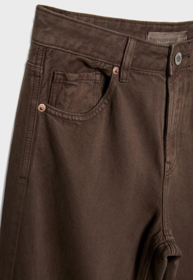 D92 Jean droit à jambes larges