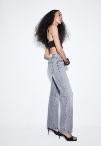 D98 Jean à coupe droite D98 Jean à coupe droite