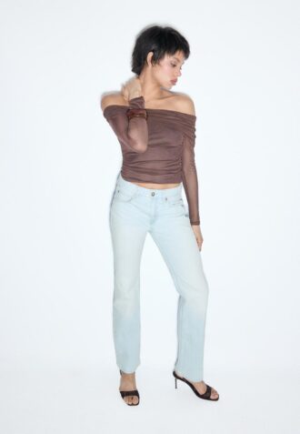 D98 Jean à coupe droite