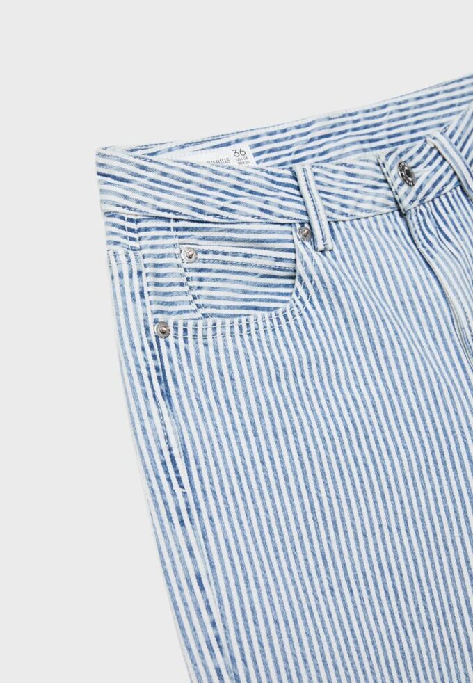 D98 Jean à coupe droite D98 Jean à coupe droite