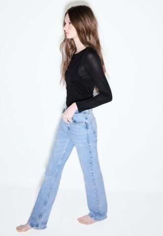 D98 Jean à coupe droite