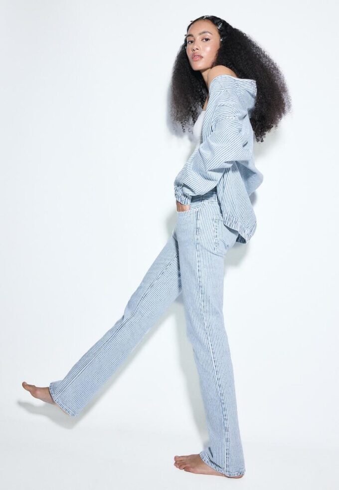 D98 Jean à coupe droite D98 Jean à coupe droite