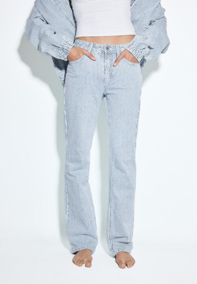 D98 Jean à coupe droite D98 Jean à coupe droite