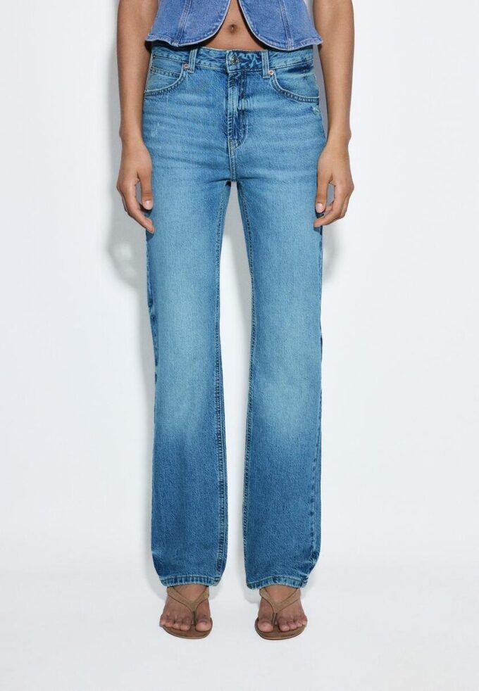 D98 Jean à coupe droite