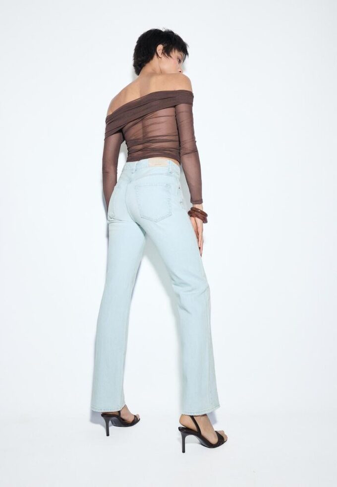 D98 Jean à coupe droite