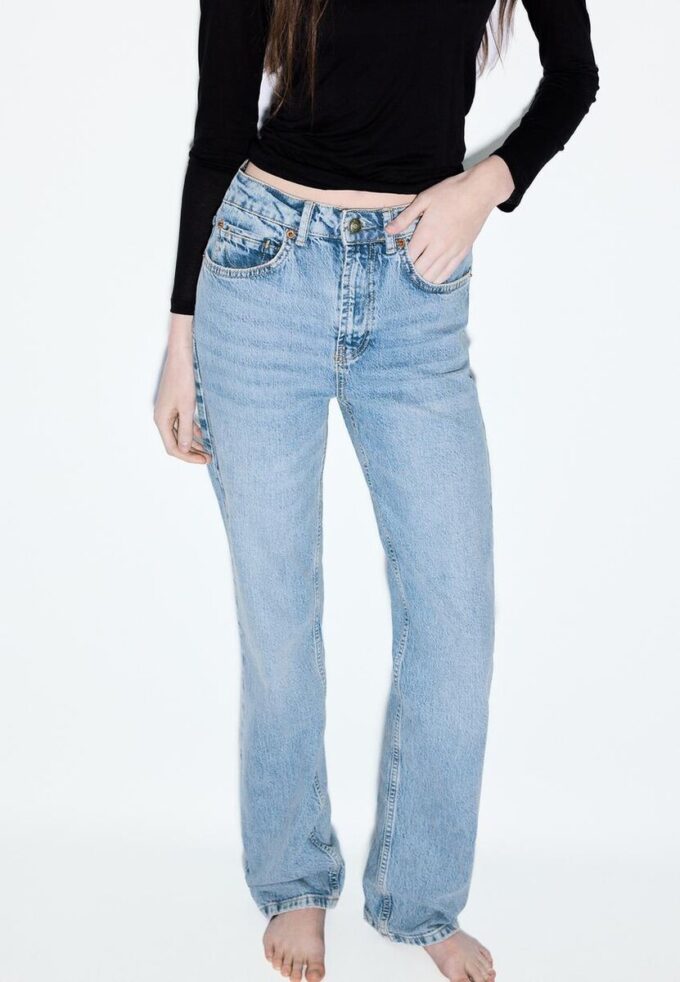 D98 Jean à coupe droite