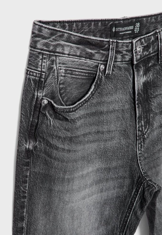 D98 Jean à coupe droite D98 Jean à coupe droite