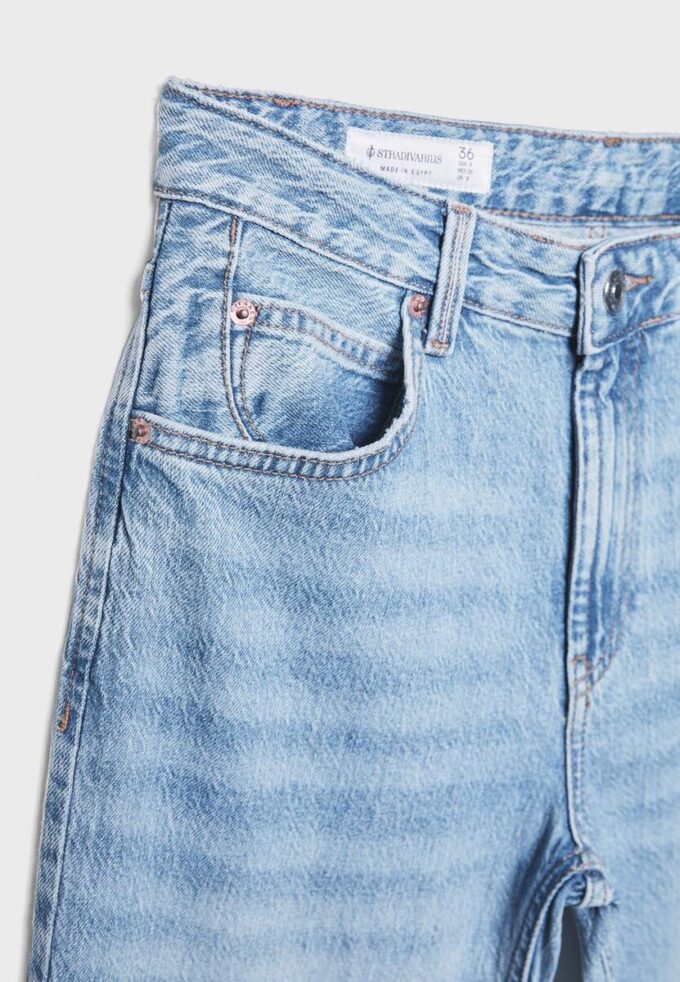 D98 Jean à coupe droite