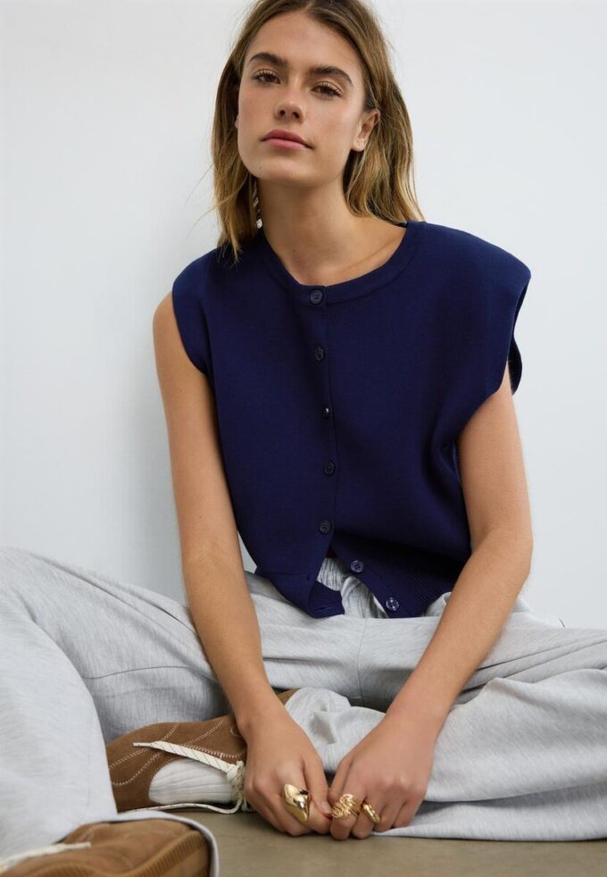 Gilet en maille à épaules rembourrées Gilet en maille à épaules rembourrées