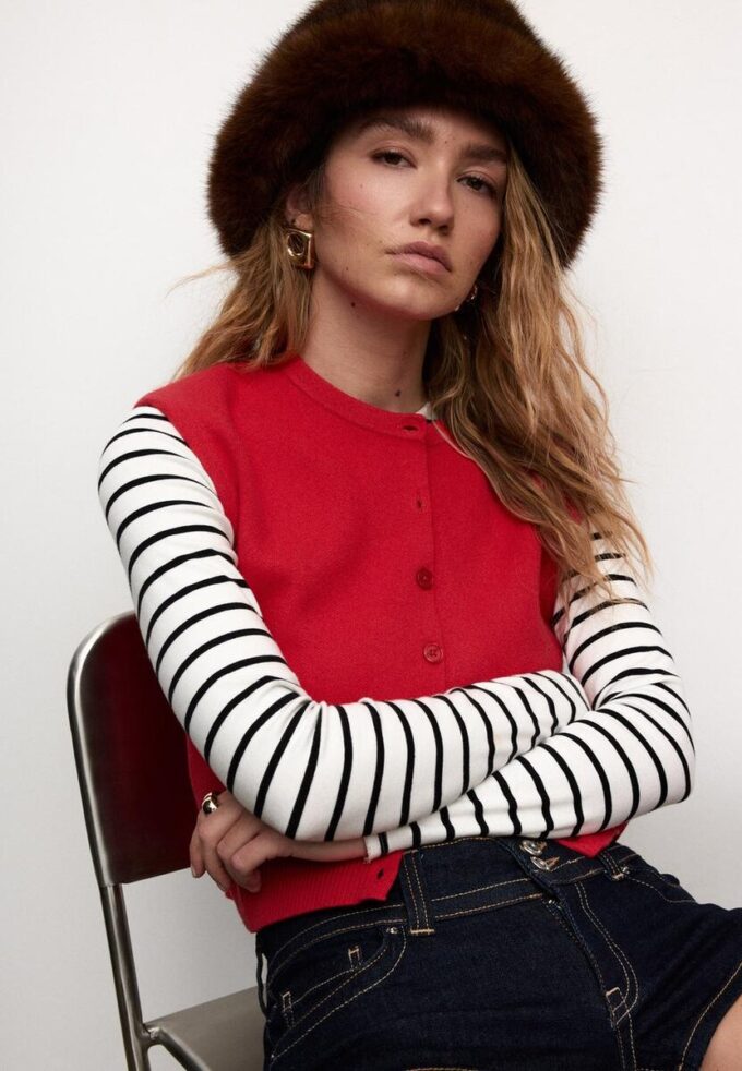 Gilet en maille à épaules rembourrées Gilet en maille à épaules rembourrées