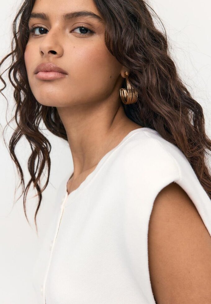 Gilet en maille à épaules rembourrées Gilet en maille à épaules rembourrées