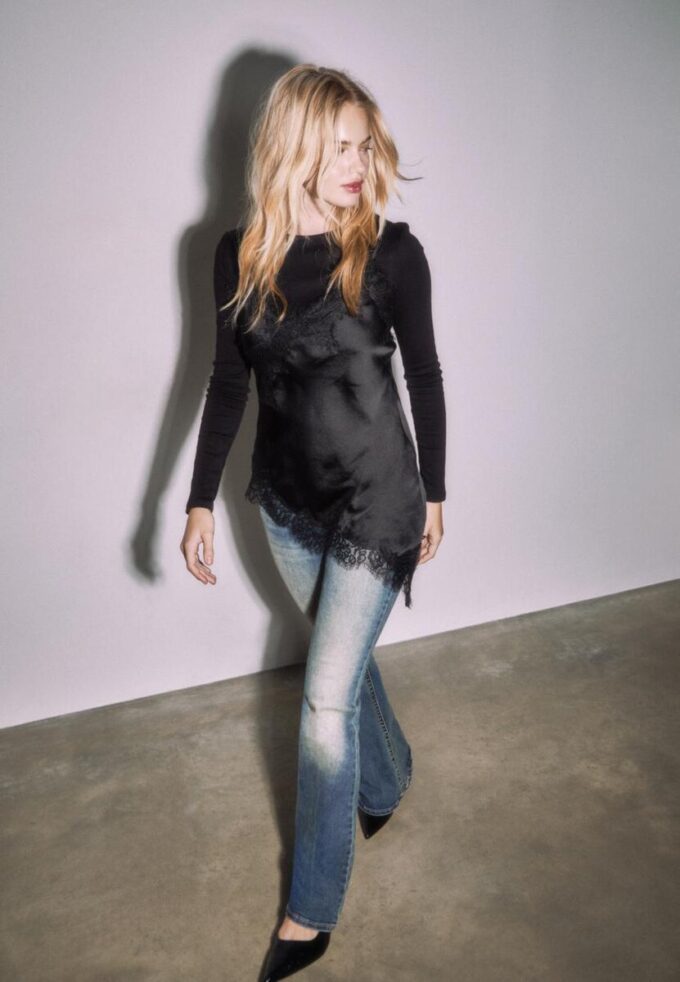 Haut asymétrique en dentelle