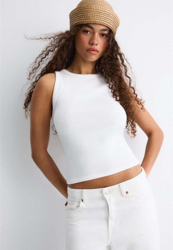 Haut basique à dos nageur