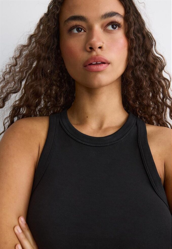 Haut basique à dos nageur