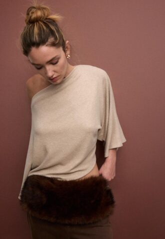 Haut cape à col bateau