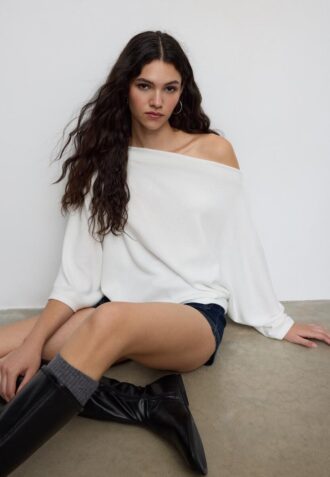 Haut cape à col bateau