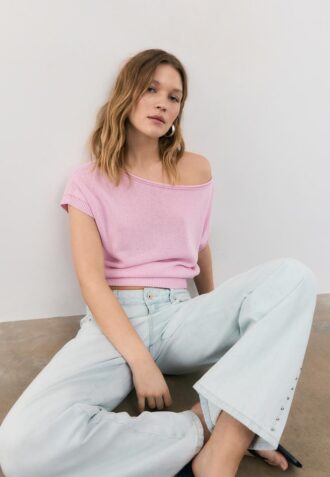 Haut à col bateau en maille rustique